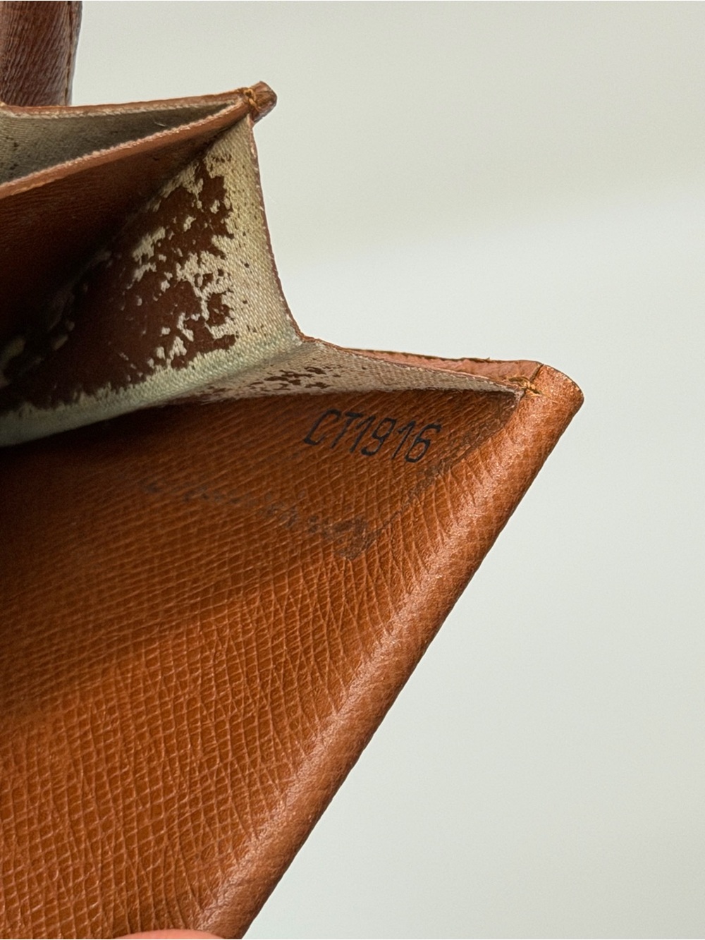 Louis Vuitton Monogram Porte-Monnaie Gousset coin purse - Picture 10 of 15